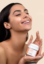 Shine Bright Beltiosis Xromatikou Tonou Bee Factor Natural Cosmetics 1400x2048